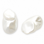 Imitation freshwater pearls White