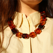 Inspirational Sets Create trendy necklaces and bracelets with acrylic beads